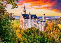 Puzzle 1000 el. Jesień w zamku Neuschwanstein / Niemcy